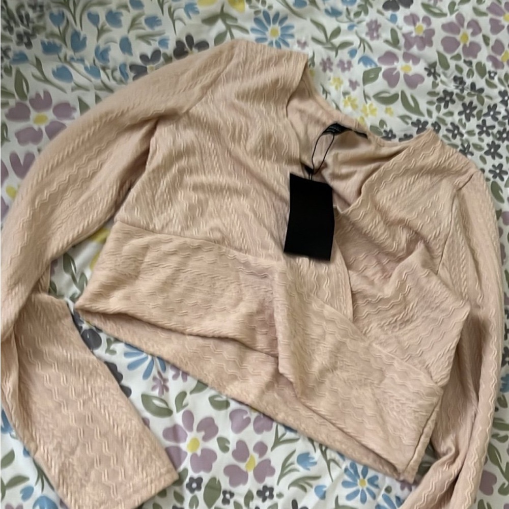 SHEIN Textured Cream Crop Top
